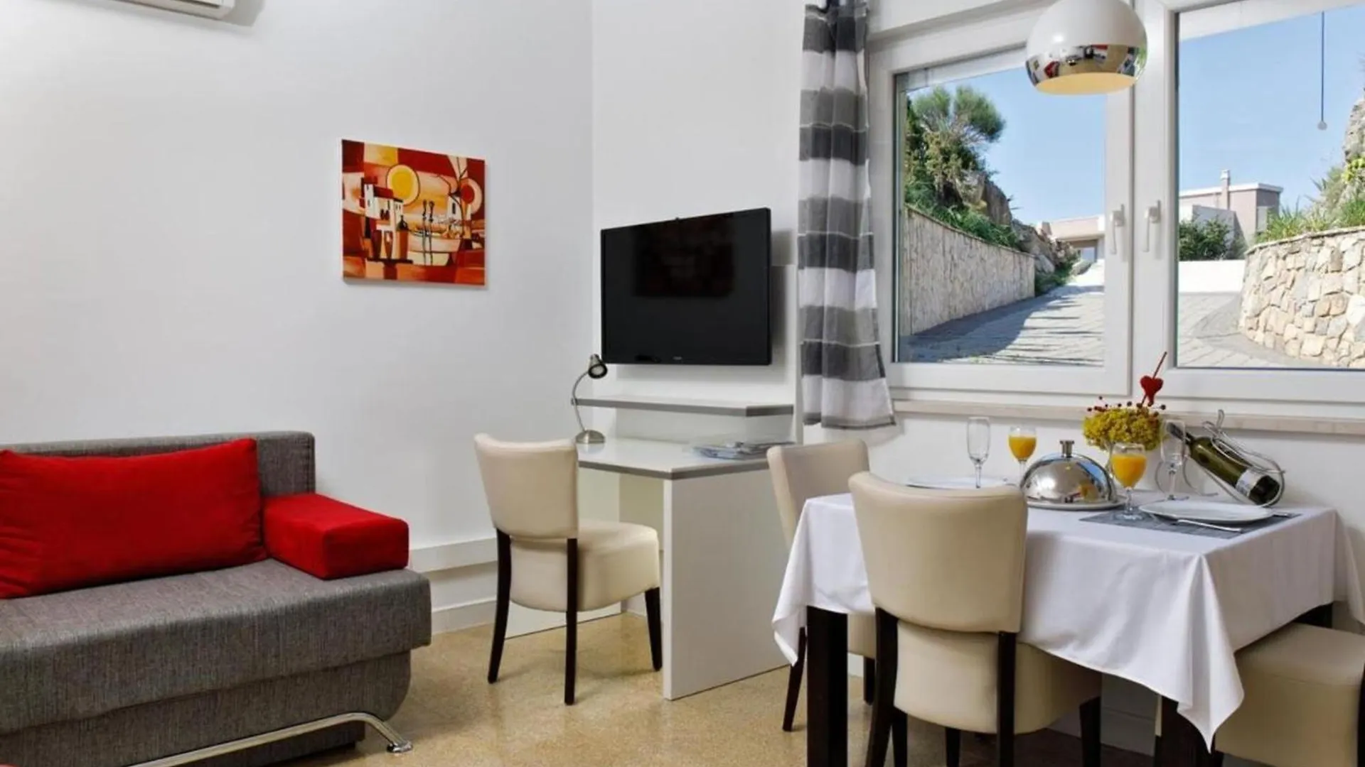 Nice Beach Apartments In Stobrec Split