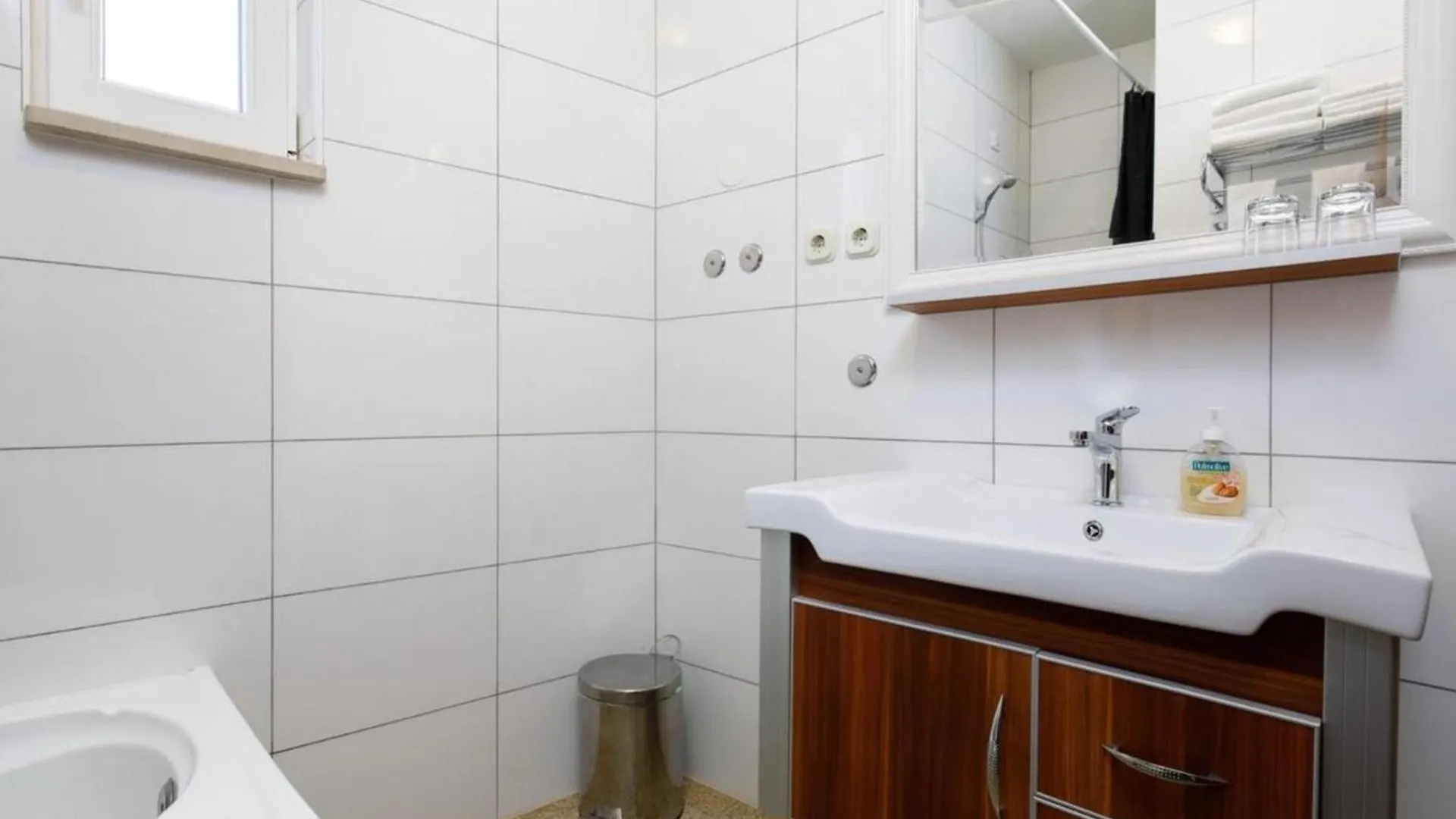 Nice Beach Apartments In Stobrec Split